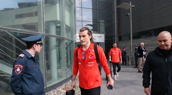 A MİLLİ FUTBOL TAKIMI ERİVAN’A ULAŞTI